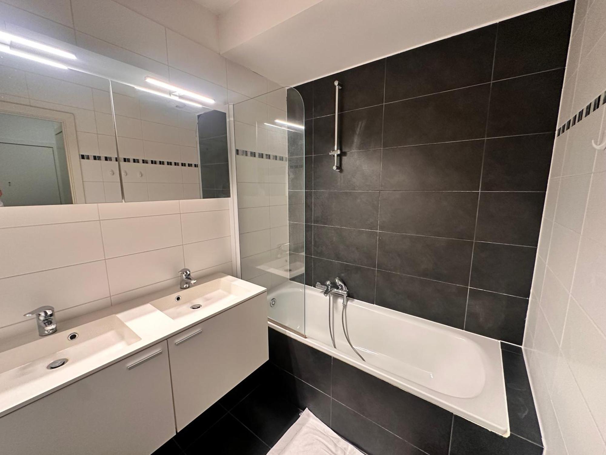 Cosy 2 Bedroom Apartment In City Center Bruxelles Esterno foto